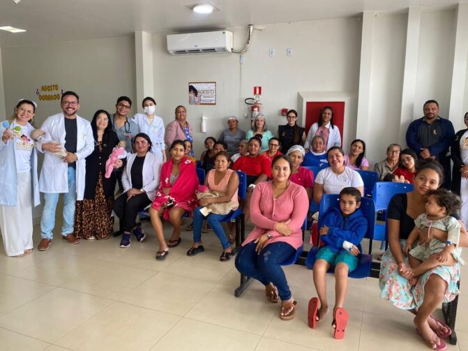Maternidade de Rorainópolis realiza ação do Agosto Dourado para incentivar o aleitamento materno