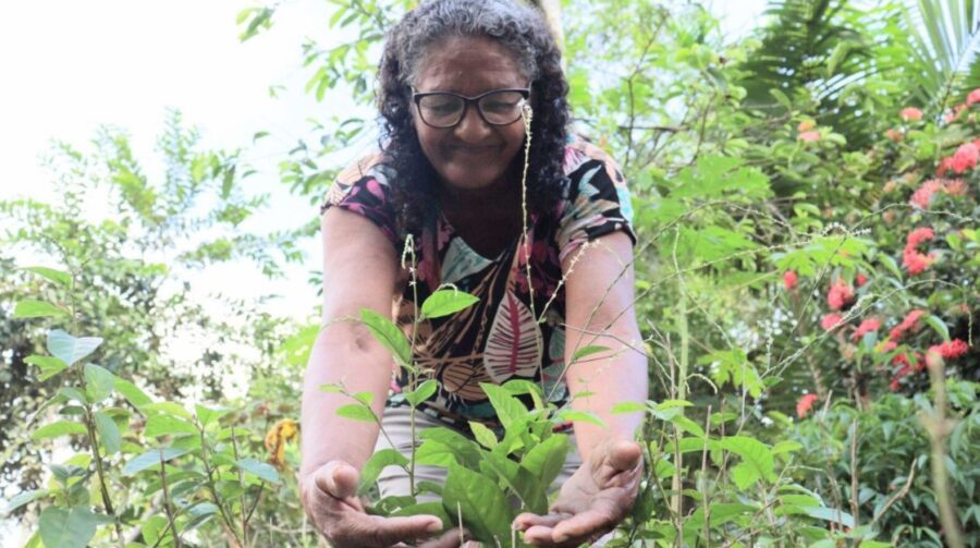 Projeto ‘A Mulher e o Saber Ancestral’ fortalece geração de renda em Parintins