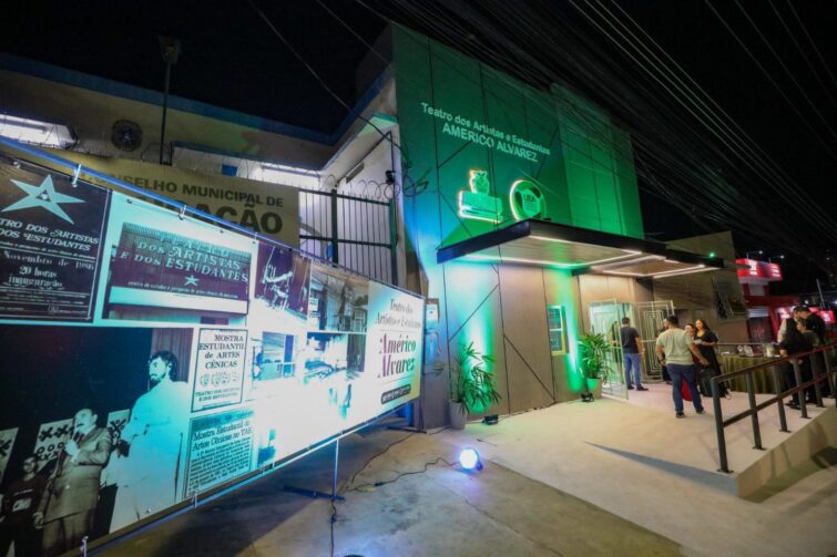 Teatro dos Artistas e Estudantes Américo Alvarez é reinaugurado no Centro de Manaus