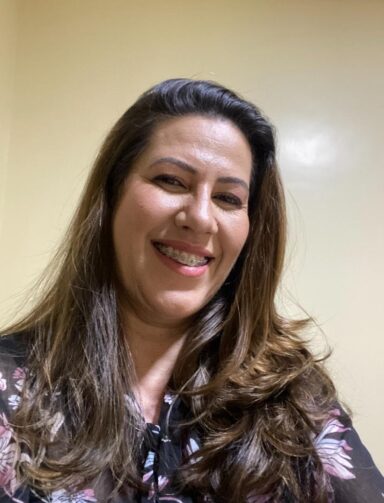 Conheça Edleide de Melo, proprietária de uma loja especializada em confecções em Itacoatiara