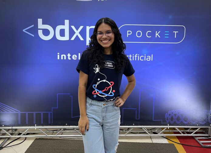 Da sala de aula para o mundo tech: conheça Emanuelle Gil, natural de Itacoatiara