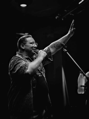 Festejos de São Joaquim e Sant’Ana encerram programação em Autazes com show de Célio Costa