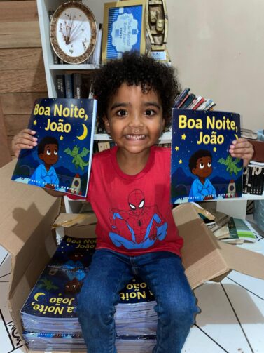 João Manoel: pequeno grande autor lança seu primeiro livro de histórias autorais infantis em Ariquemes