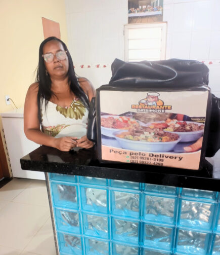 Simone Pereira aposta no tempero único e se consolida no delivery, em Iranduba
