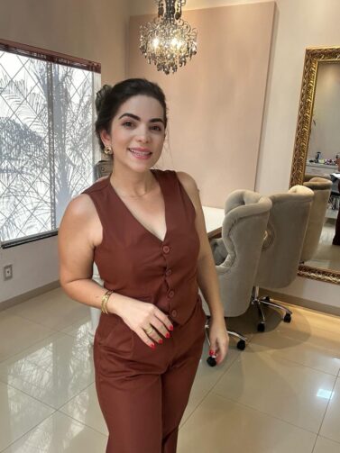 Gisele Cardoso transforma vidas através do design de sobrancelhas em Ji-Paraná