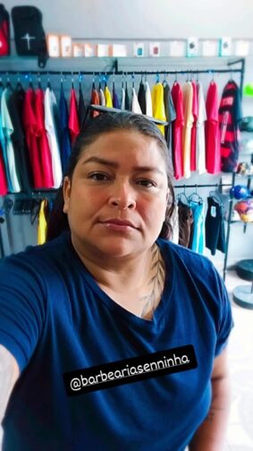 De mototaxista a empreendedora: a trajetória de Eziana Silva em Iranduba