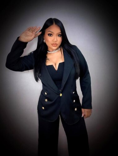 Lidiane Rodrigues é maquiadora profissional há sete anos, em Itacoatiara