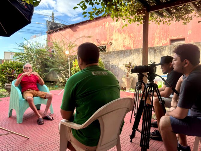 Projeto audiovisual Memórias de Papel resgata história da primeira livraria de Parintins