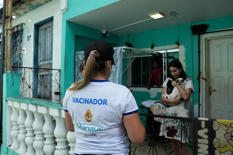Manaus alerta para prazo final de apresentação de vacinadores convocados