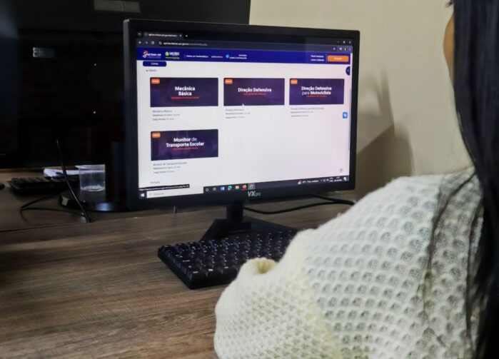 Cursos gratuitos de trânsito são oferecidos online para todo o Amazonas