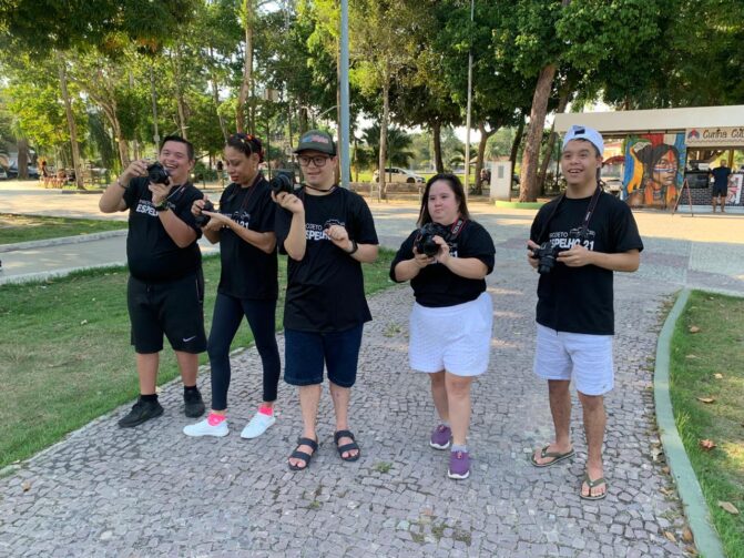 ‘Espelho 21’ revela olhar artístico de jovens com deficiência intelectual em shopping na Cidade Nova