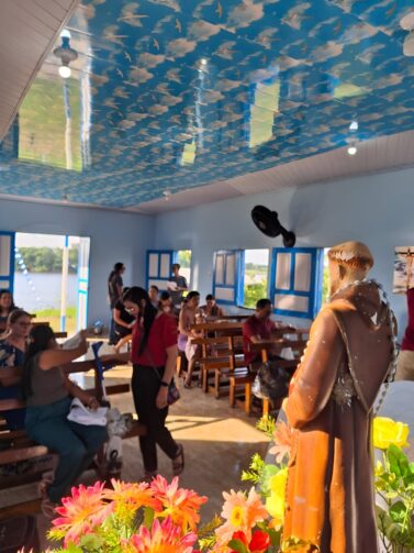 Tríduo em honra a São Francisco de Assis reúne fiéis no Lago Acará Mirim