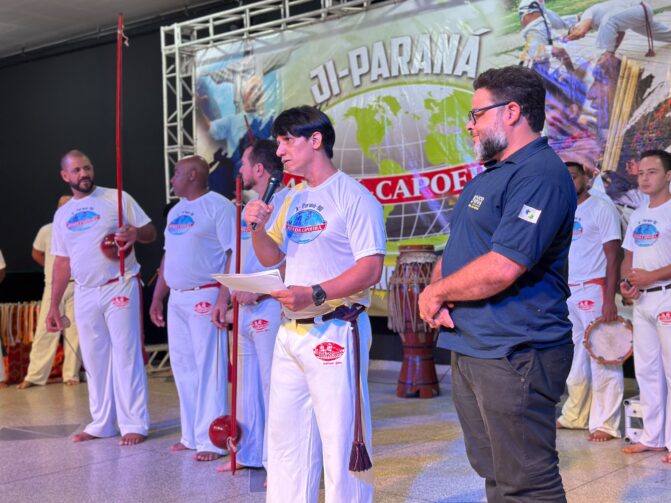 Instrutor Gato transforma vidas com a capoeira, em Ji-Paraná