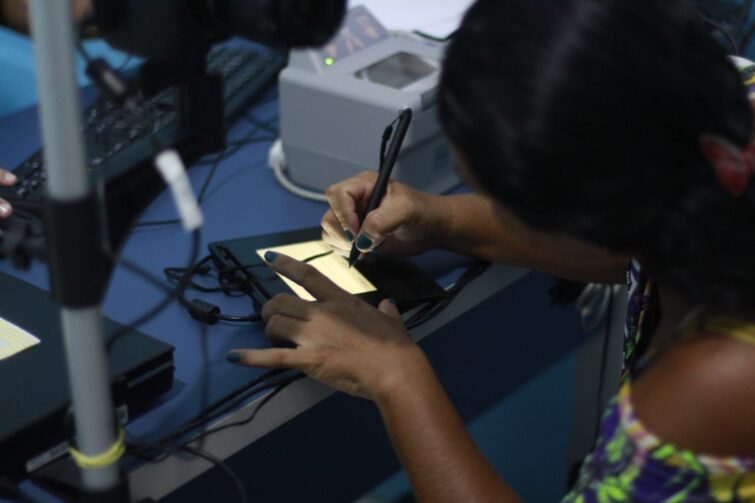 Emissão online da Carteira de Identidade Nacional é inaugurada em Careiro da Várzea