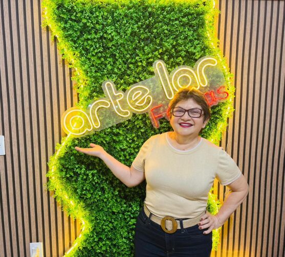 Conheça a trajetória de Denize Araújo, empreendedora de festas e eventos em Itacoatiara