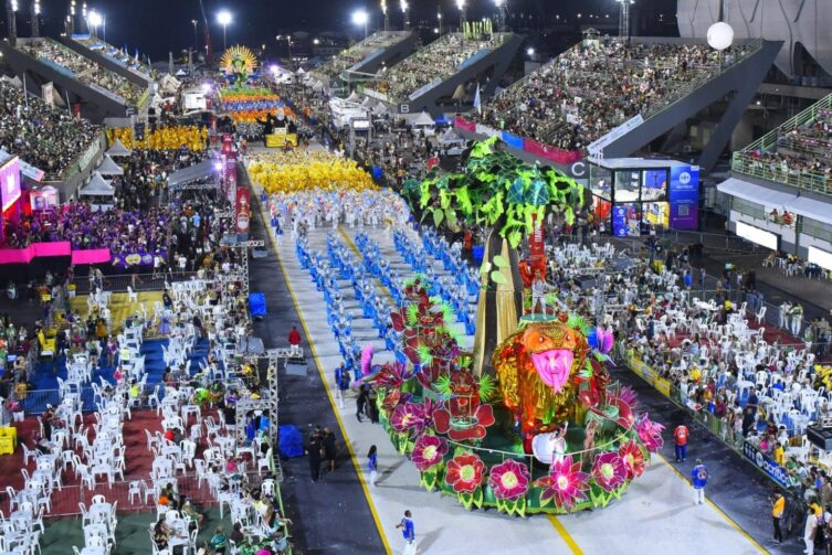 Manaus lança edital para o desfile das escolas de samba 2026