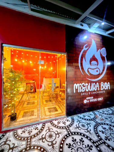 Com sete anos de trajetória, estabelecimento 'Mistura Boa' é reinaugurado com novo espaço em Manaquiri