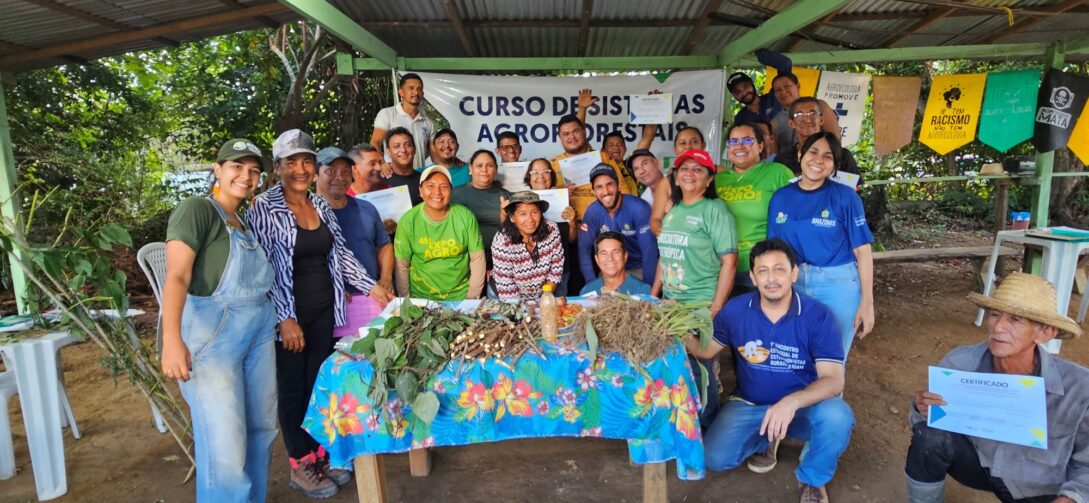 Idam reúne agricultores de Iranduba e Rio Preto da Eva para curso de sistemas agroflorestais
