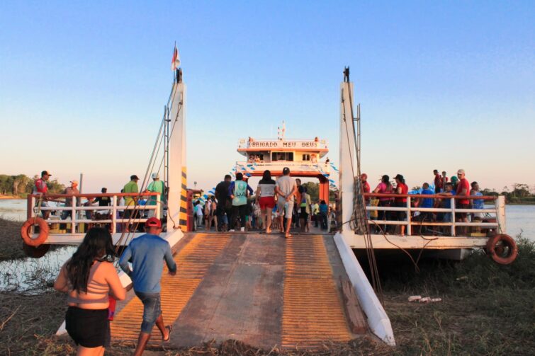 Confira os horários das balsas que transitam entre Autazes e a estrada AM-254