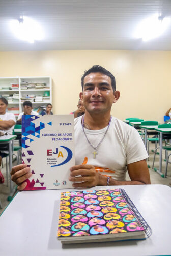 Semed abre matrículas para EJA em Manaus; inscrições vão até 20 de janeiro