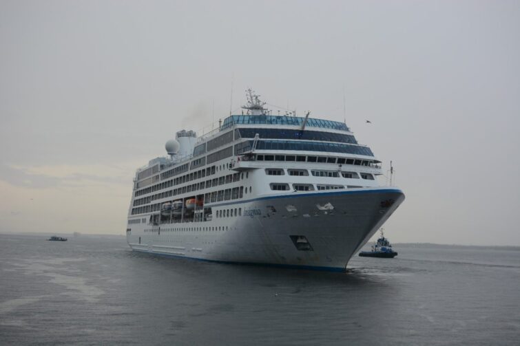 MS Insígnia chega a Manaus na abertura da temporada de cruzeiros 2026