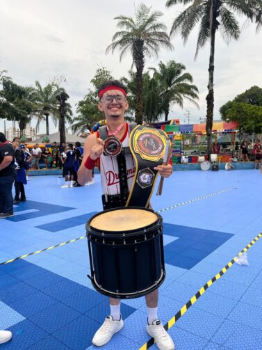 Maycon Lobato conta a trajetória na percussão rudimentar, em Itacoatiara