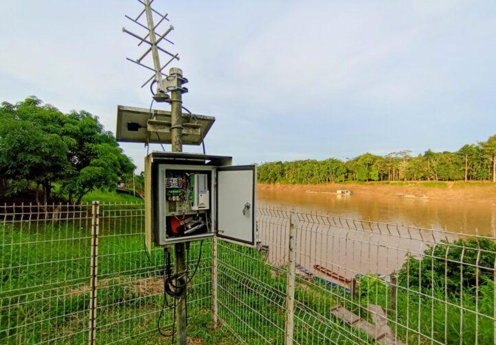 Defesa Civil e Bombeiros instalam equipamentos para monitoramento de cheias em áreas ribeirinhas do Acre