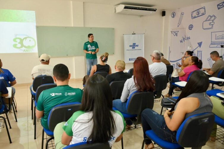 Ação itinerante leva orientação sobre regularização ambiental a empreendedores de Manacapuru