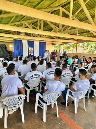 Capitania Fluvial realiza atendimento para embarques em Manaquiri