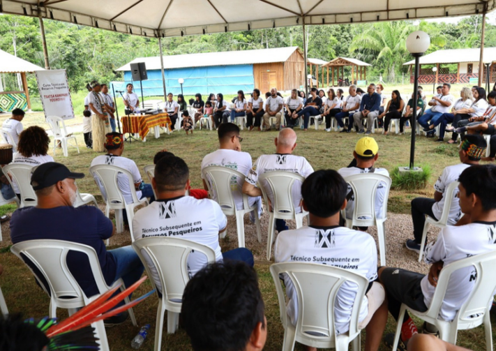 Ifac abre seleção de professores para curso em aldeia indígena, em Cruzeiro do Sul