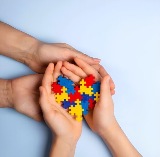 Curso gratuito em Autazes orientará sobre cuidado com crianças com TEA