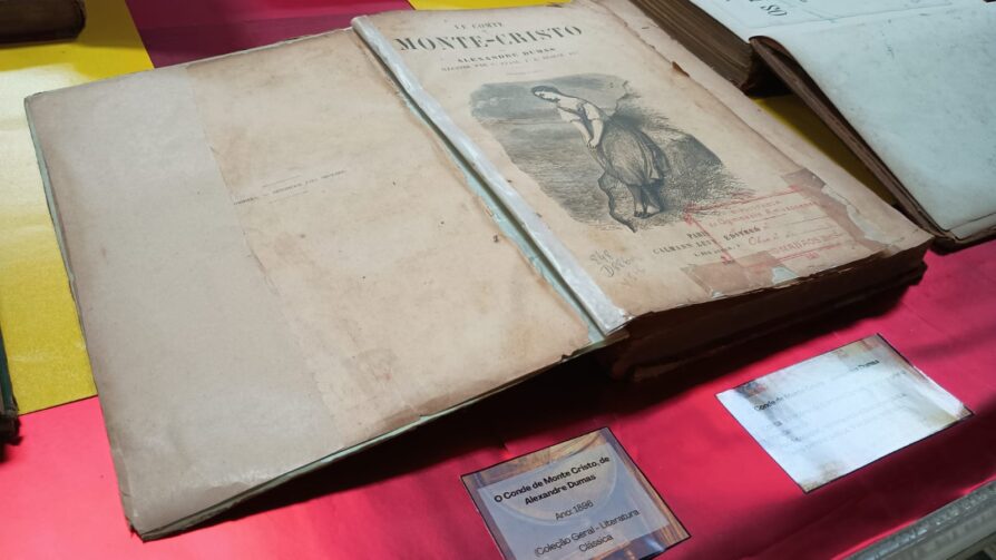 Biblioteca Pública do Amazonas, no Centro, abre exposição com obras raras