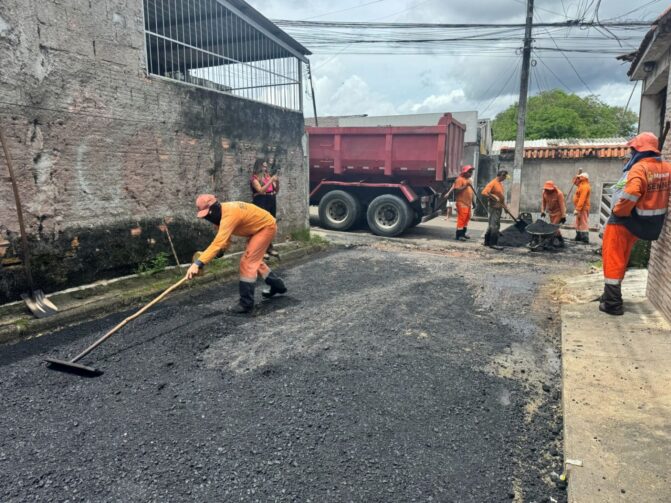 Recuperação asfáltica avança na rua Nova Vida, bairro Coroado