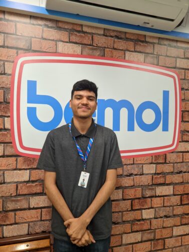 Conheça a trajetória de João Carlos, estagiário na área de tecnologia