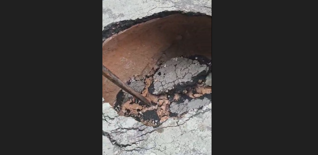 Buraco em rua do Japiim causa transtornos a moradores; veja vídeo