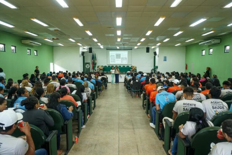 Parintins capacita novos agentes de saúde