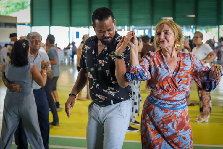 Edição de Dia das Mães: 'Bolerão no Parque' acontece na quinta-feira, 7 de maio