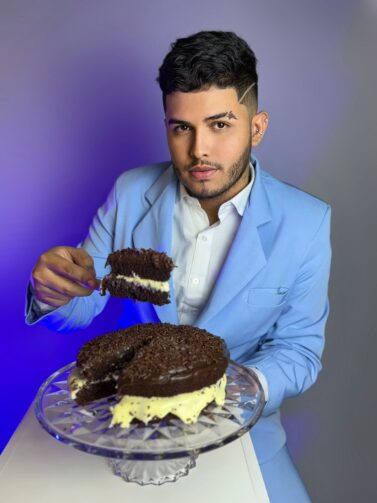 Daniel Vasconcelos leva tradição familiar para o mercado da confeitaria