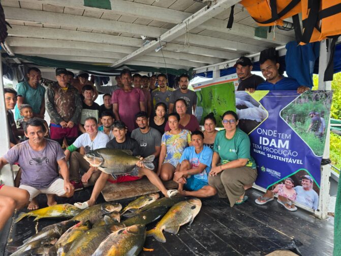 Pescadores de Tefé dão início à pesca do tambaqui após fim do período de defeso