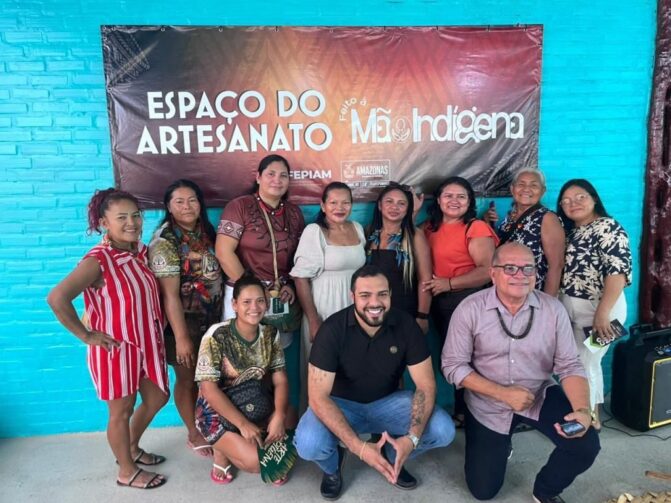 Espaço do Artesão fortalece artesanato indígena em Manaus