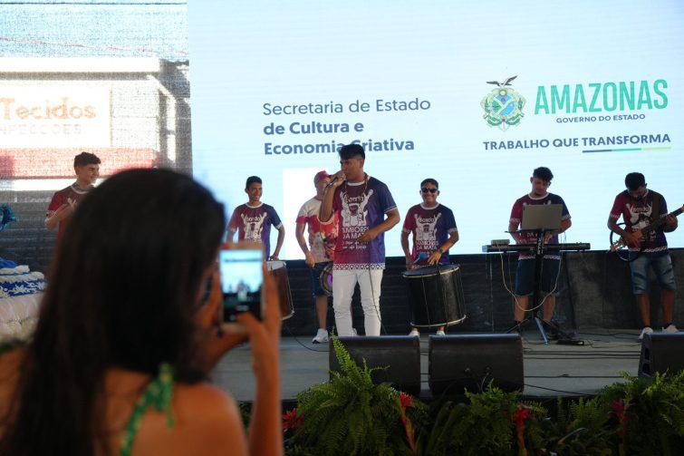 Alunos do Liceu levam aprendizado para os palcos do Circuito Cultural do Festival de Parintins 