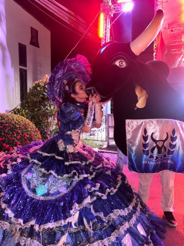 Sofia Hortêncio representa a força da Sinhazinha do boi Diamante Negro em Careiro
