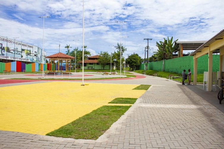 Praça da Cultura recebe transmissão do Festival de Parintins