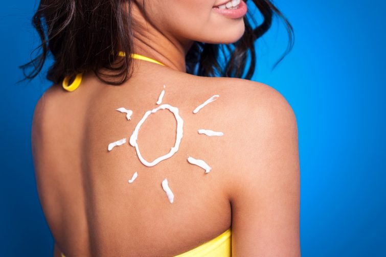 Do protetor solar à água micelar: veja cuidados com a pele para o Festival de Parintins