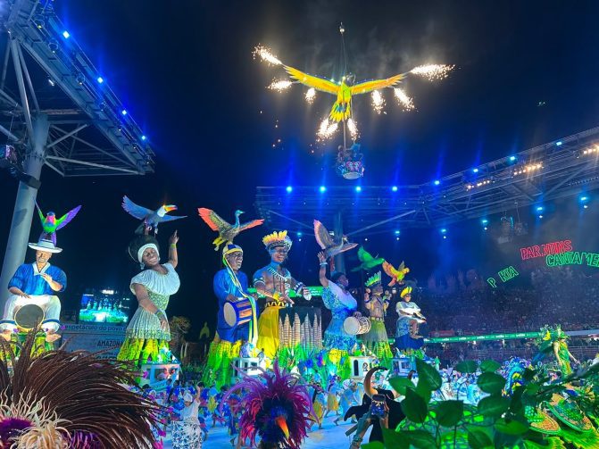 Boi Caprichoso encanta com homenagem a cultura amazônica na segunda noite