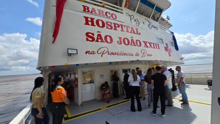 Em Parintins, exames de mamografia realizados no Barco Hospital João XXIII já estão disponíveis para retirada