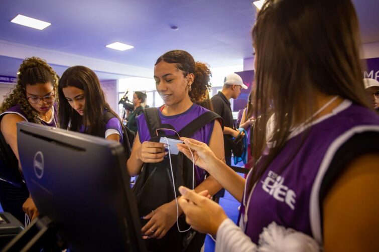 CIEE oferece 134 vagas em estágio e aprendizagem no Amazonas
