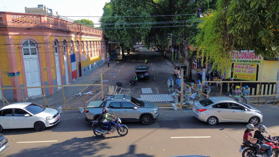 Rua Ferreira Pena é interditada para obras da primeira 'Rua Gastronômica' no Centro de Manaus