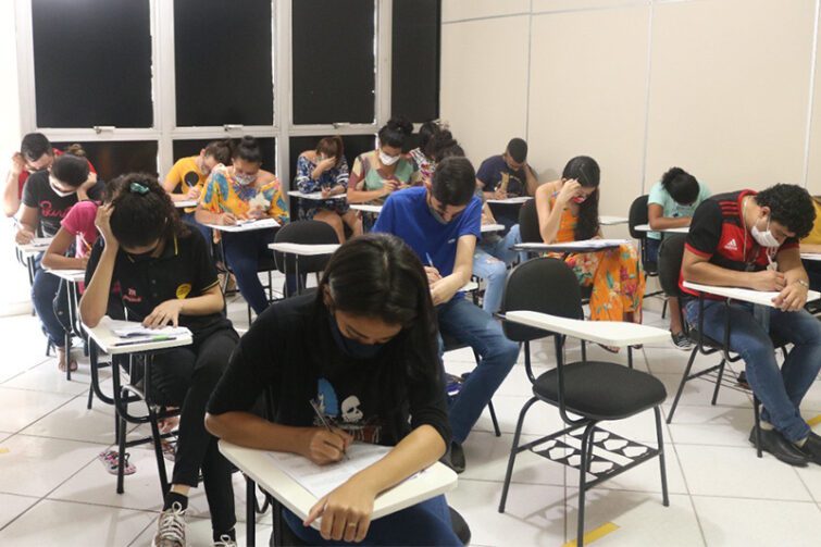 Concurso oferece bolsas de até 100% em cursos técnicos e de especialização em Manaus
