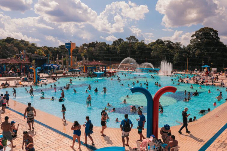 Parque Aquático do Sesc é opção de lazer em Manaus; conheça